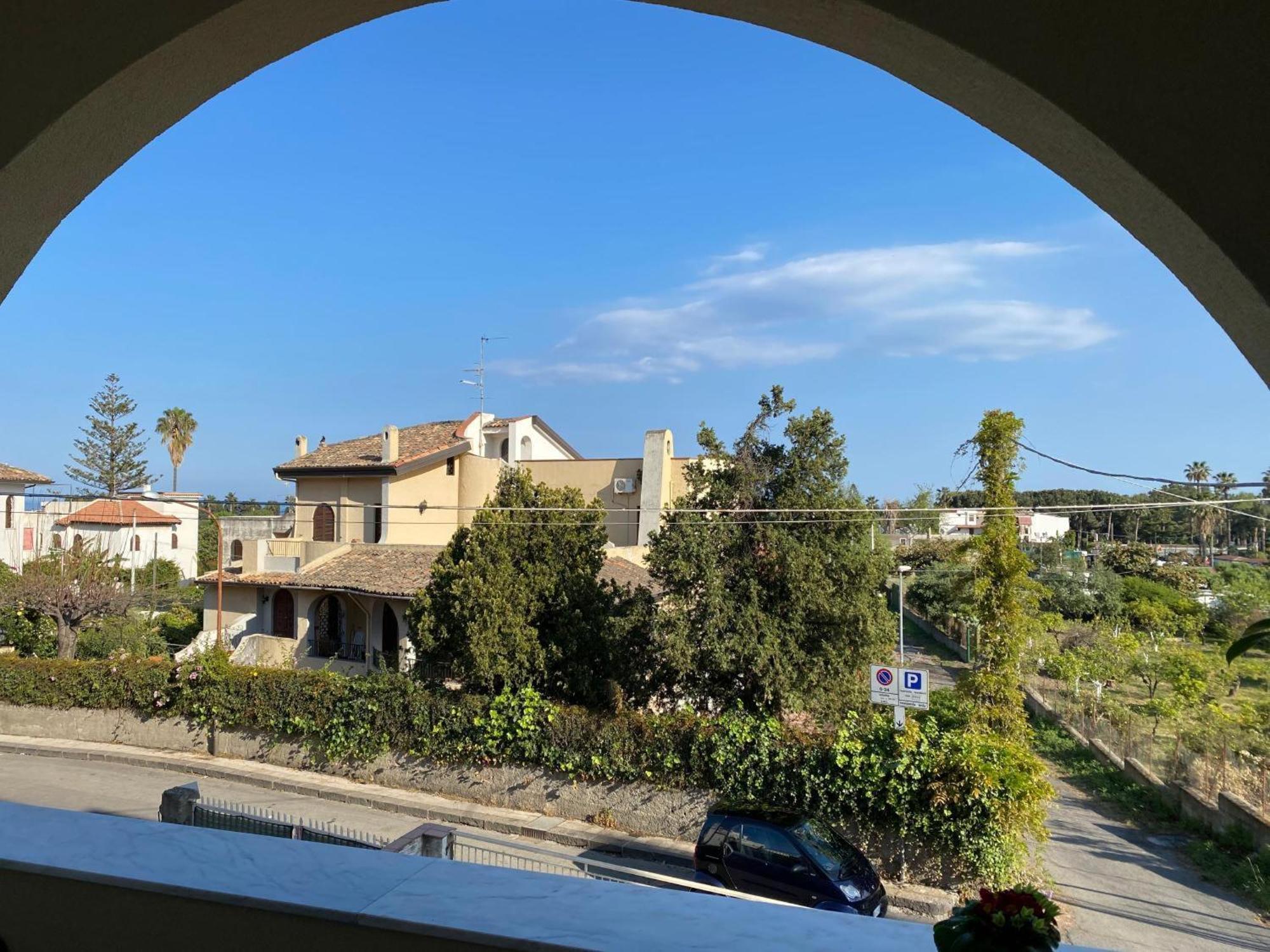 Chiara Home Apartment Giardini Naxos Exteriör bild